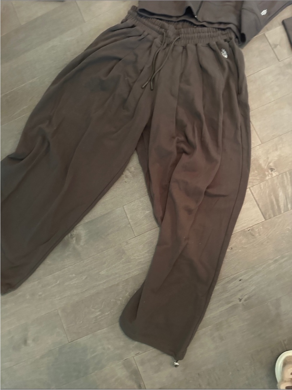 Free People Dark Brown Cropped Zip Hoodie & Wide Leg Joggers Set - Picture 7 of 7